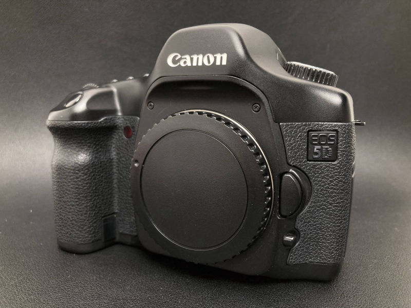 front view canon 5d classic